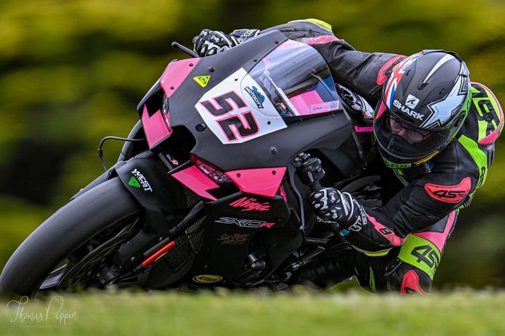 Leanne Nelson rides in WSBK style with TrackBikeDecals.com